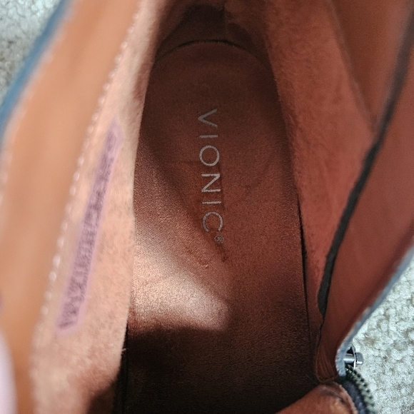 Vionic Lois Women's Bootie 6 - Picture 7 of 8